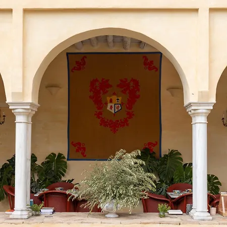 Palacio De Leones Hotel Lora del Rio