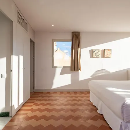 Hotel Palacio De Leones 2*